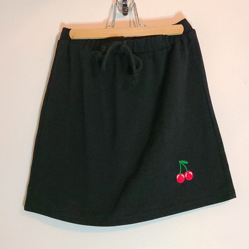 Cherry mini skirt xs indie y2k goth grunge